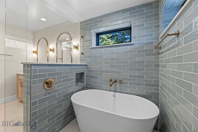 8454 Goldenstein, Bozeman, MT 59715