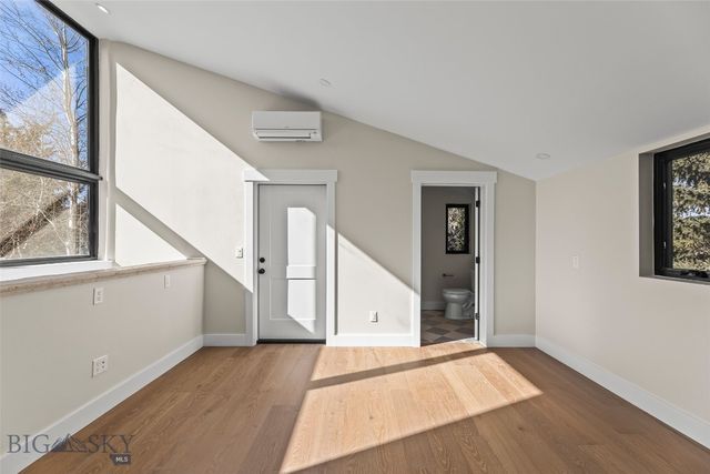 8454 Goldenstein, Bozeman, MT 59715