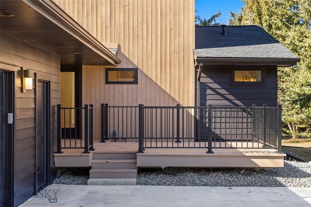 8454 Goldenstein, Bozeman, MT 59715