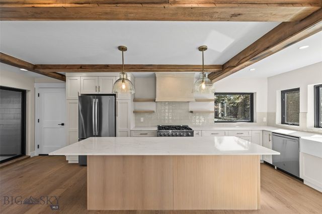 8454 Goldenstein, Bozeman, MT 59715