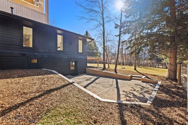 8454 Goldenstein, Bozeman, MT 59715