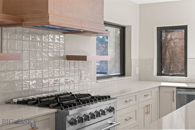 8454 Goldenstein, Bozeman, MT 59715