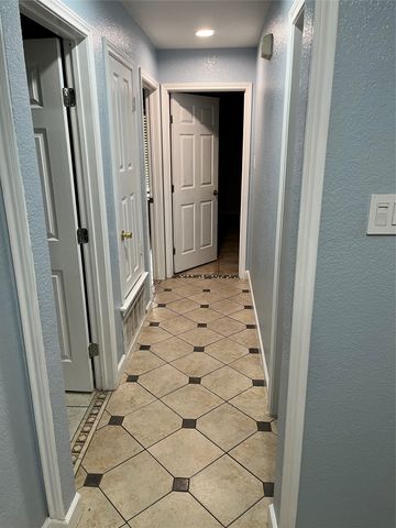 3001 Pueblo Trail, Lake Worth, TX 76135