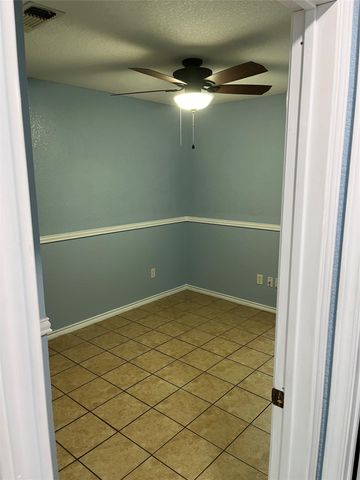 3001 Pueblo Trail, Lake Worth, TX 76135