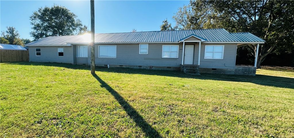 4902 Hwy 81 S, Starr, SC 29684