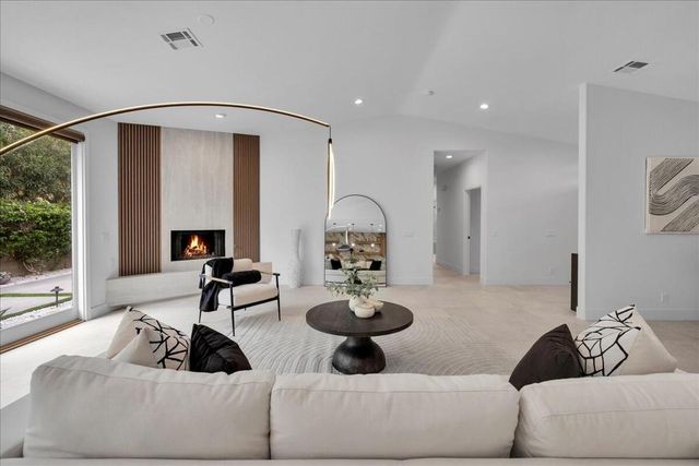 44243 Silver Canyon Lane, Palm Desert, CA 92260