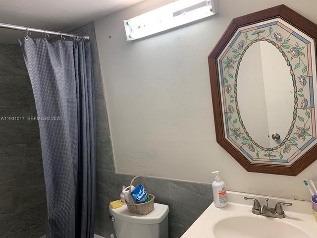 89 Berkshire D 89, West Palm Beach, FL 33417