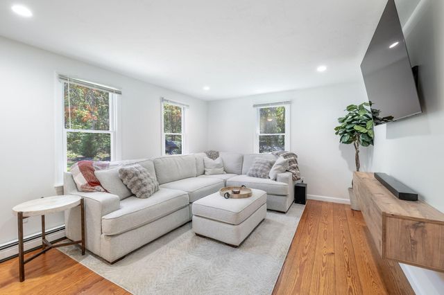 11 Deer Hollow Road, Forestdale, MA 02644