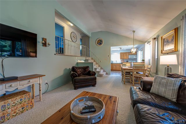 533 5th Street, East Northport, NY 11731