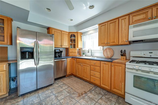 533 5th Street, East Northport, NY 11731