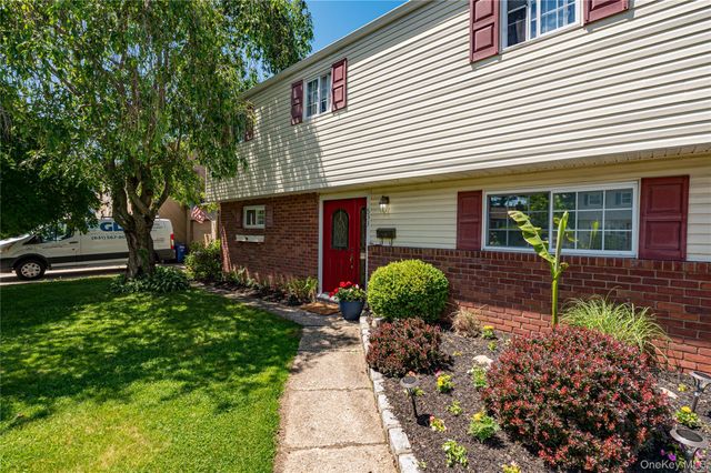 533 5th Street, East Northport, NY 11731