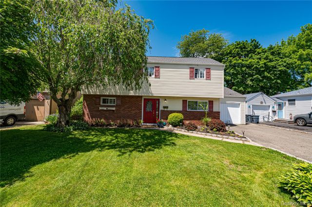 533 5th Street, East Northport, NY 11731