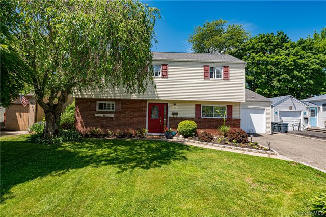 533 5th Street, East Northport, NY 11731