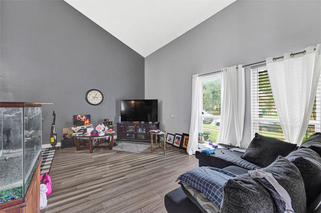 5638 Fairview Forest Drive, Houston, TX 77088