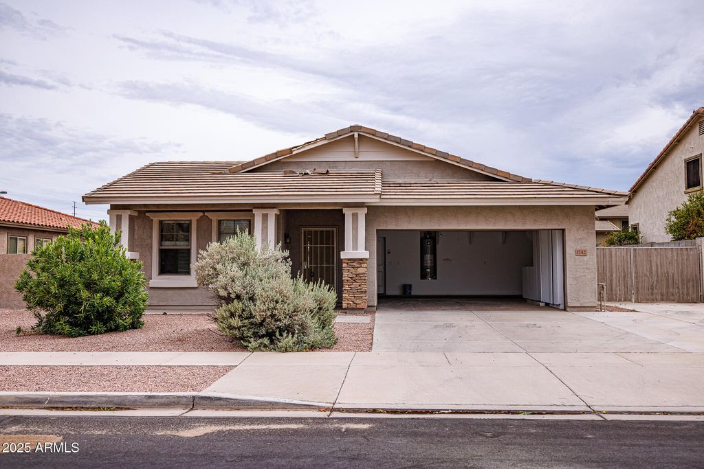 1242 E CASSIA Lane, Gilbert, AZ 85298