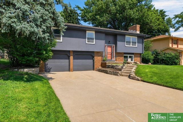 16058 Oak Street, Omaha, NE 68130