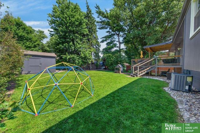 16058 Oak Street, Omaha, NE 68130
