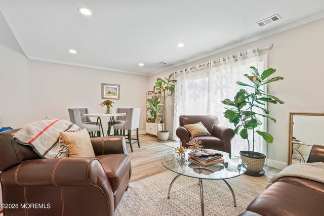 2 Joyce Court, Tinton Falls, NJ 07724