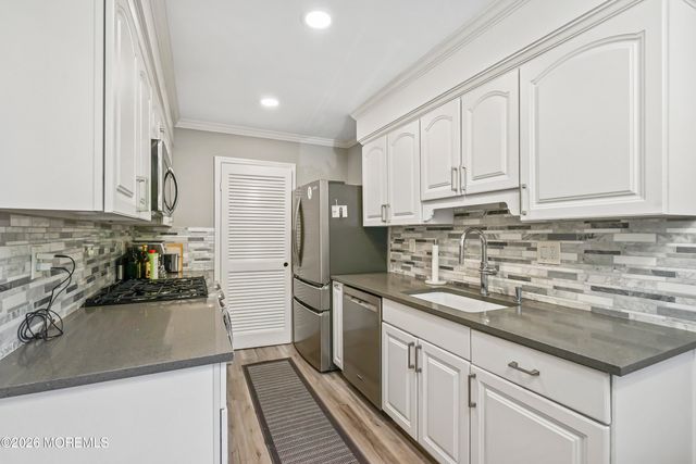 2 Joyce Court, Tinton Falls, NJ 07724