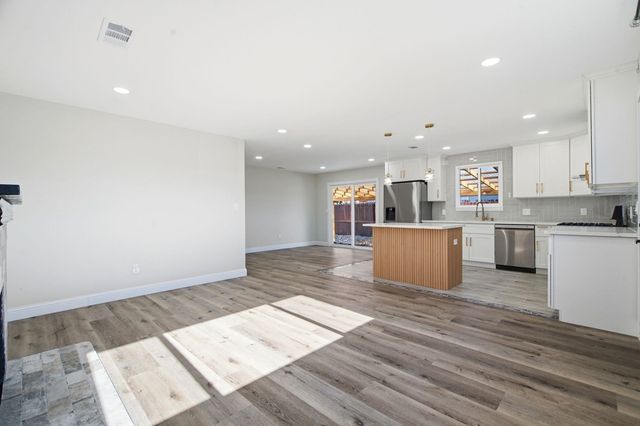 974 Ventura Ave, Livermore, CA 94551