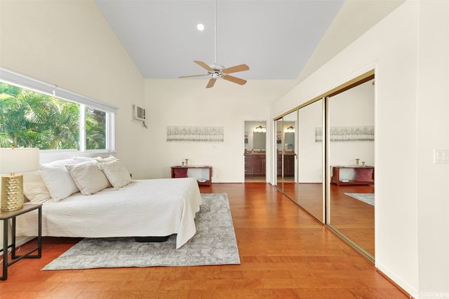 1865 Alaweo Street, Honolulu, HI 96821