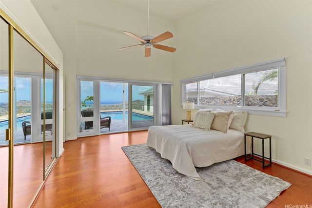 1865 Alaweo Street, Honolulu, HI 96821