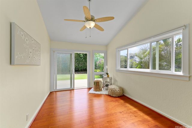 1865 Alaweo Street, Honolulu, HI 96821