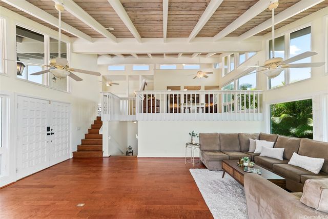 1865 Alaweo Street, Honolulu, HI 96821