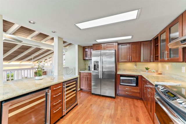 1865 Alaweo Street, Honolulu, HI 96821