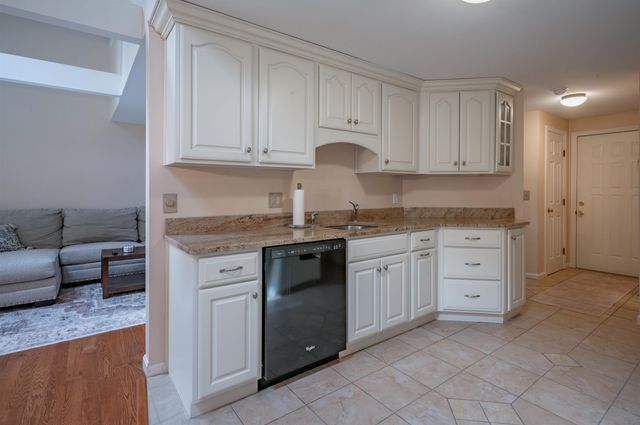 3 Chandler Drive, Atkinson, NH 03811
