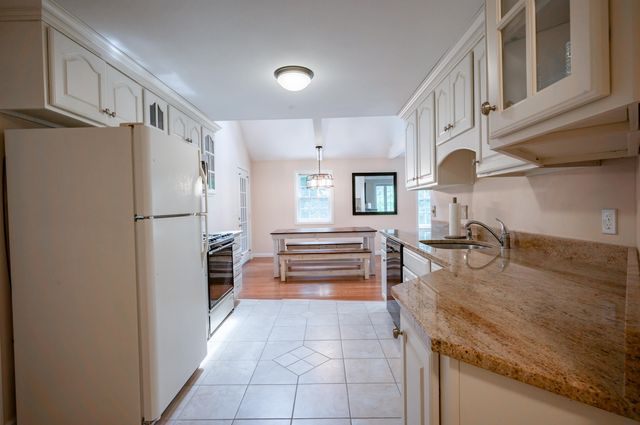 3 Chandler Drive, Atkinson, NH 03811