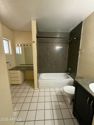1302 E MARYLAND Avenue 5, Phoenix, AZ 85014