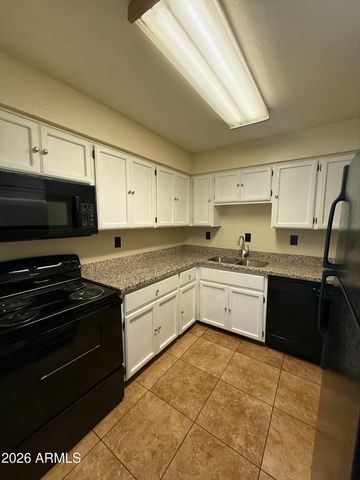 1302 E MARYLAND Avenue 5, Phoenix, AZ 85014