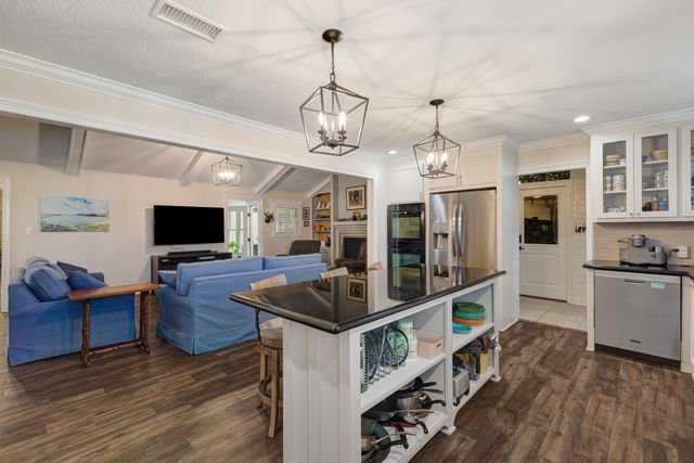 3202 Jamestown Rd., Hattiesburg, MS 39402