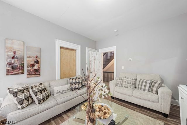 267 6th Ave W, Newark City, NJ 07107