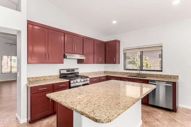 1625 E MONTOYA Lane, Phoenix, AZ 85024