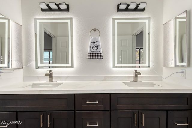 1625 E MONTOYA Lane, Phoenix, AZ 85024