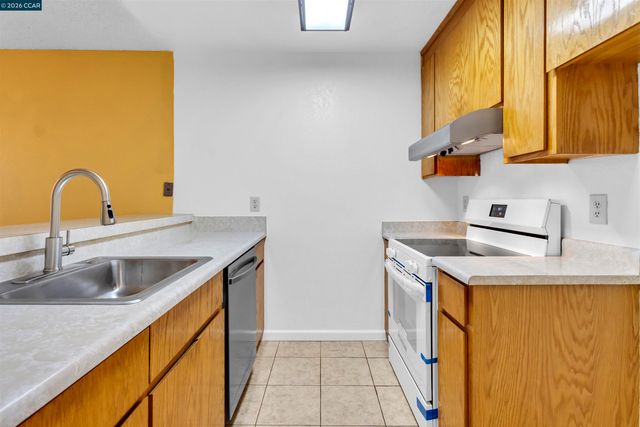 3161 Birmingham Dr 205, Richmond, CA 94806