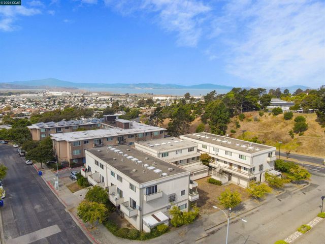 3161 Birmingham Dr 205, Richmond, CA 94806