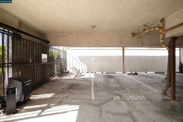 3161 Birmingham Dr 205, Richmond, CA 94806
