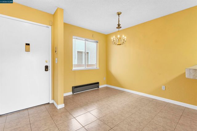 3161 Birmingham Dr 205, Richmond, CA 94806