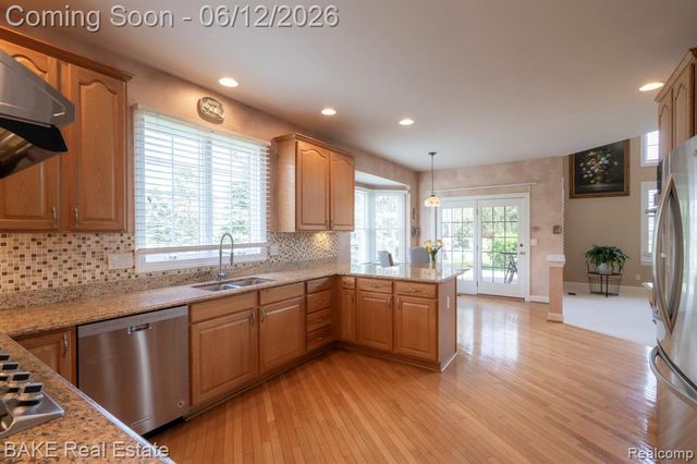 15396 Bay Hill Drive, Northville, MI 48168
