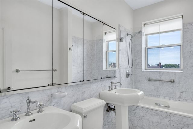 311 Commonwealth Ave 71, Boston, MA 02115