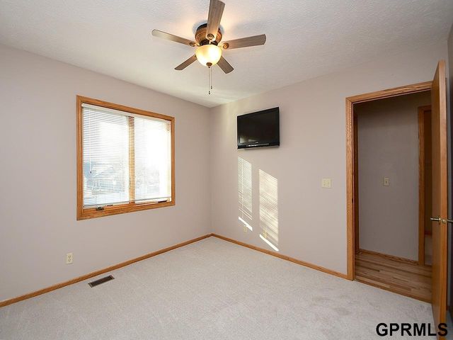 15065 Corby Street, Omaha, NE 68116