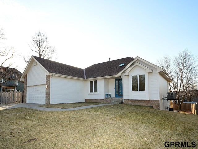 15065 Corby Street, Omaha, NE 68116