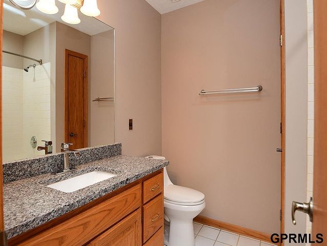 15065 Corby Street, Omaha, NE 68116