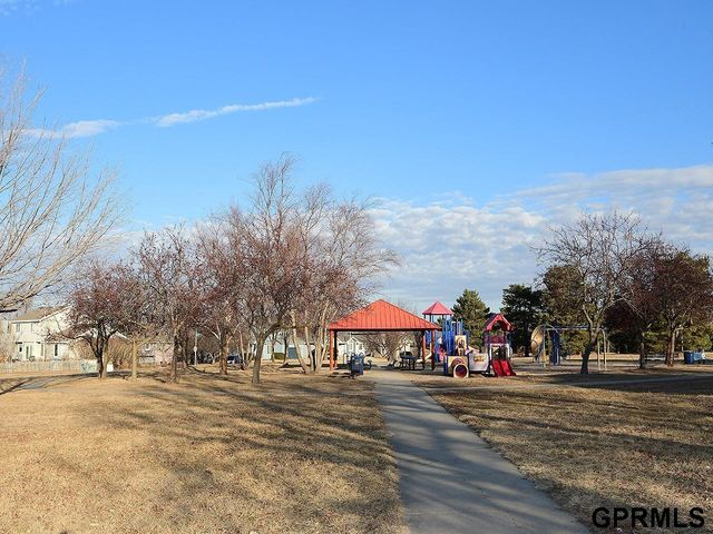 15065 Corby Street, Omaha, NE 68116