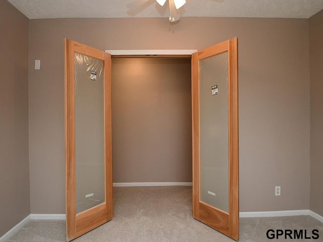 15065 Corby Street, Omaha, NE 68116