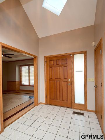 15065 Corby Street, Omaha, NE 68116