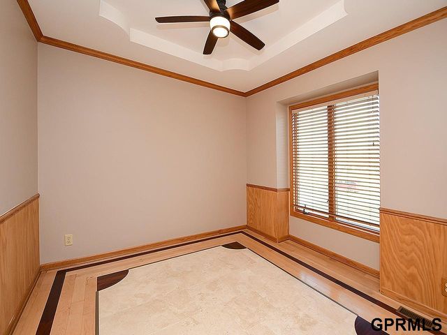 15065 Corby Street, Omaha, NE 68116